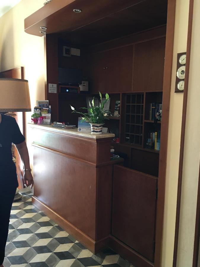 Hotel Mare Blu リド・ディ・カマイオーレ エクステリア 写真